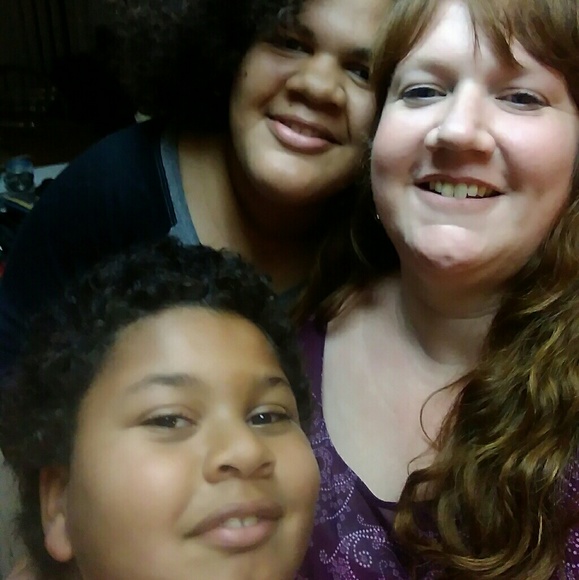 Meet your Posher, Julie - Picture 2 of 2